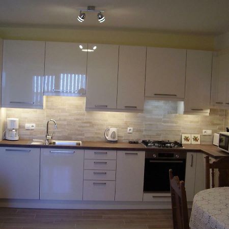 Water View Brand New Apartment, Short Stroll To Beach, Peaceful! Kosljun Экстерьер фото