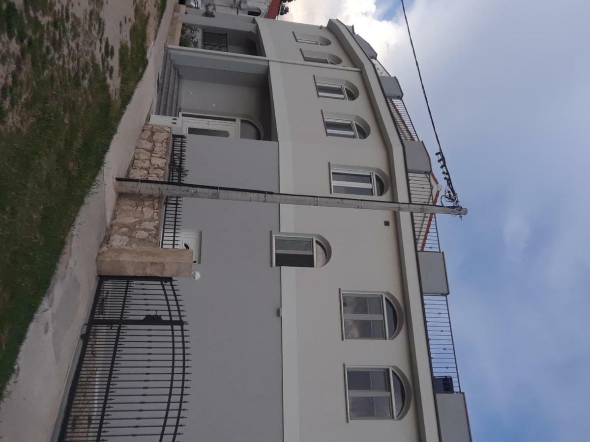 Water View Brand New Apartment, Short Stroll To Beach, Peaceful! Kosljun Экстерьер фото