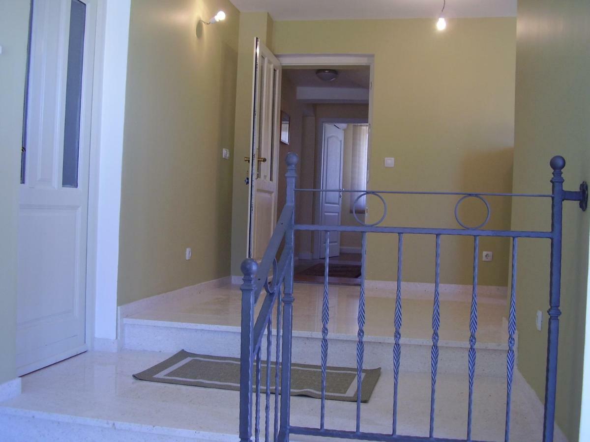 Water View Brand New Apartment, Short Stroll To Beach, Peaceful! Kosljun Экстерьер фото